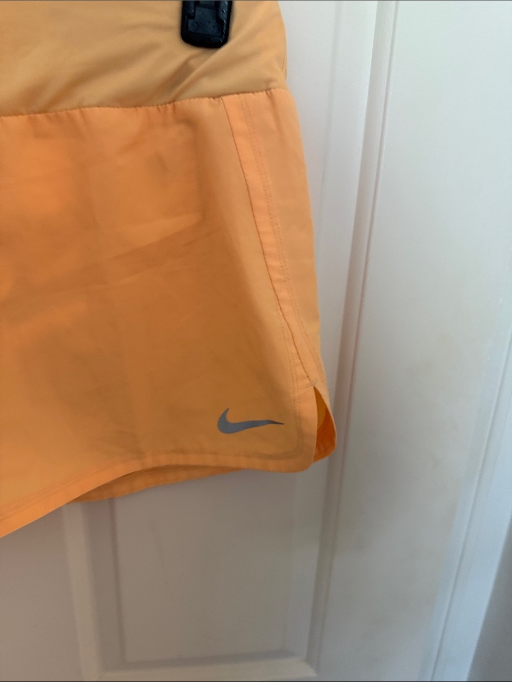 Nike Womens Peach Dri-FIT Athletic Running Shorts Reflective Swoosh‎ Size M - Picture 5 of 10
